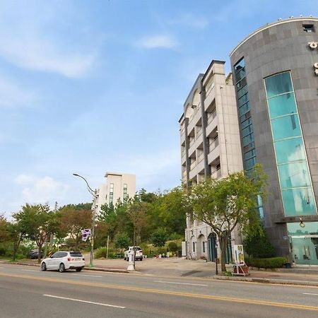 Sokcho White Lighthouse Pension Exterior foto